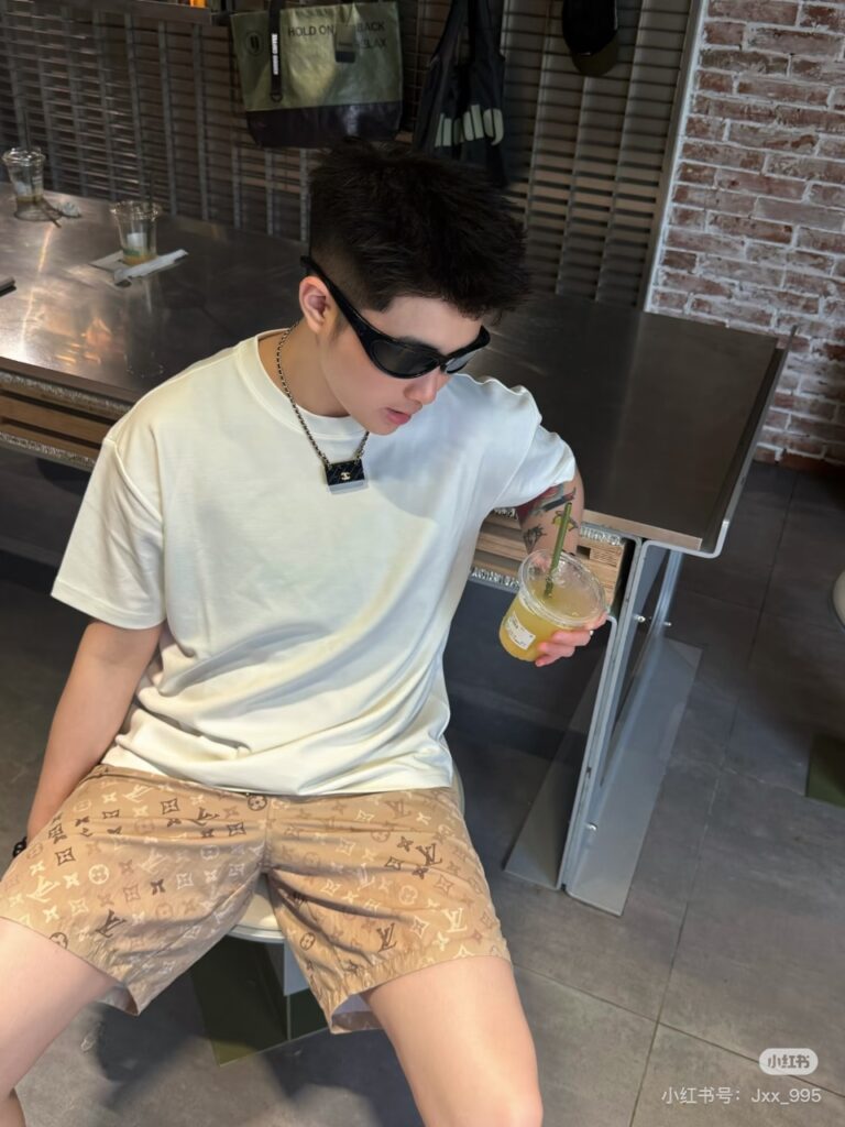 루이비통 그라데이션 로고 캐주얼 하프 팬츠