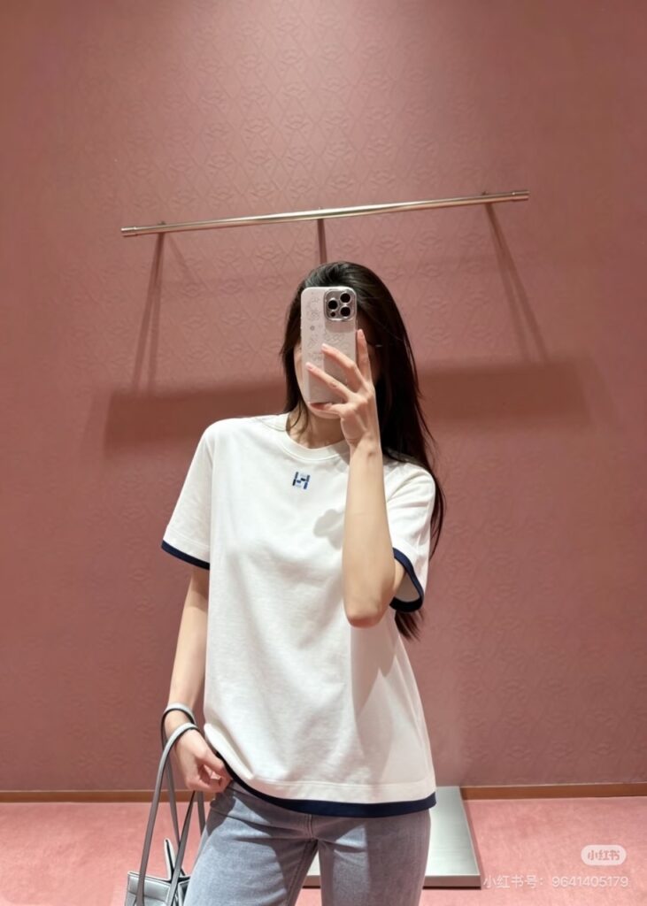 펜디 레이어드 느낌의 티셔츠