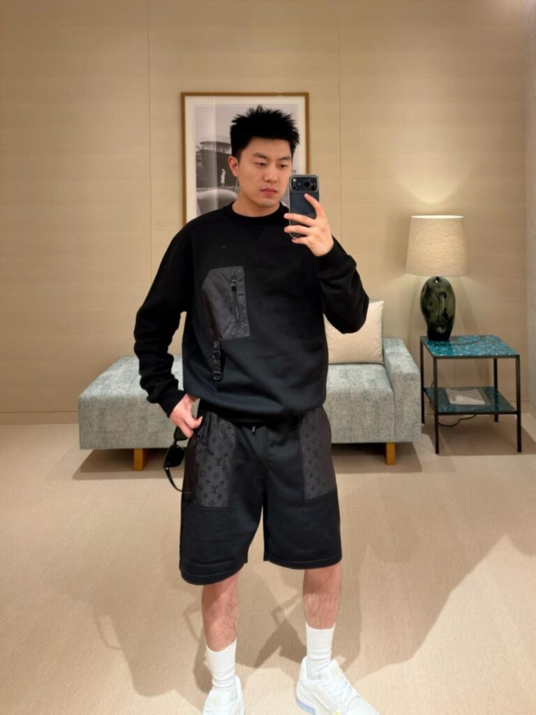 루이비통 26fw 스웨트 셔츠