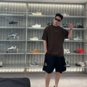 발렌시아가 삭커 루즈핏 하프 팬츠