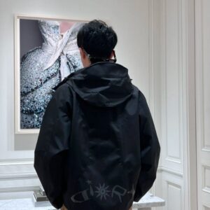 디올 스포츠 웨어러블 고어텍스 자켓