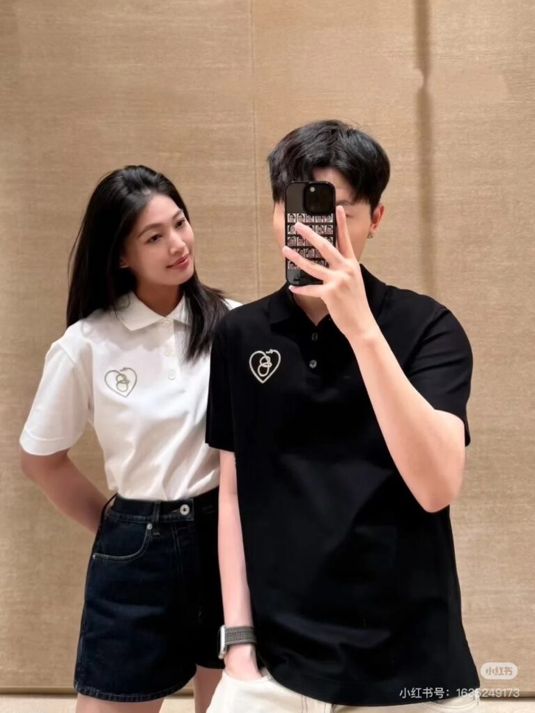 버버리 하트 로고 폴로 티셔츠