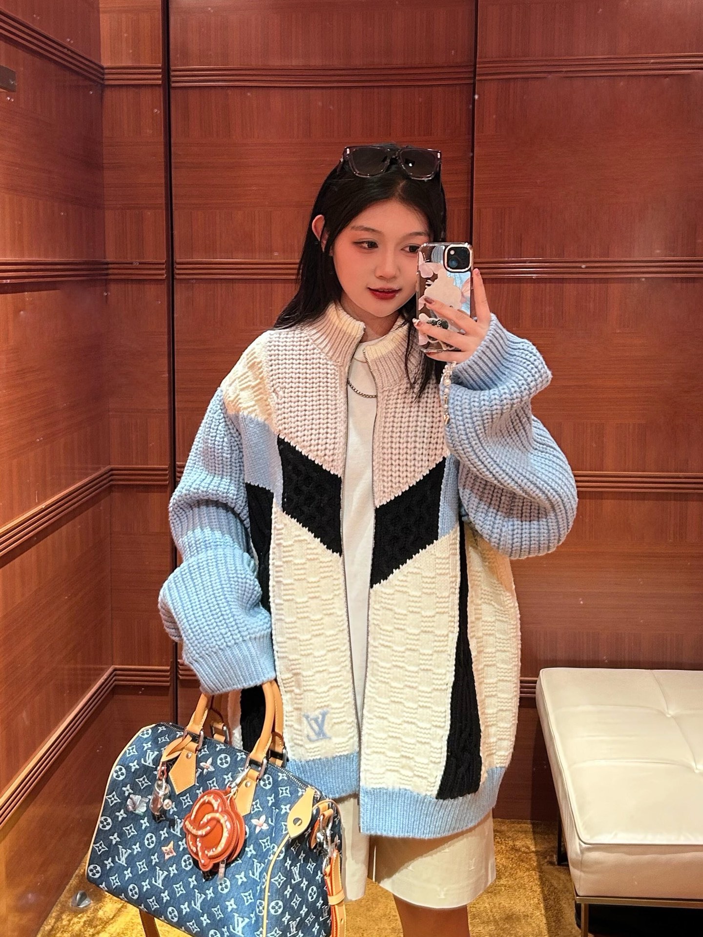 루이비통 니트 시그니처 트랩 톱 - 이미지 5