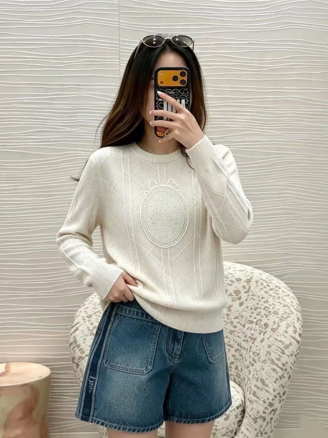 디올 다이아몬드패턴 메달리옹 스웨터 - 이미지 16