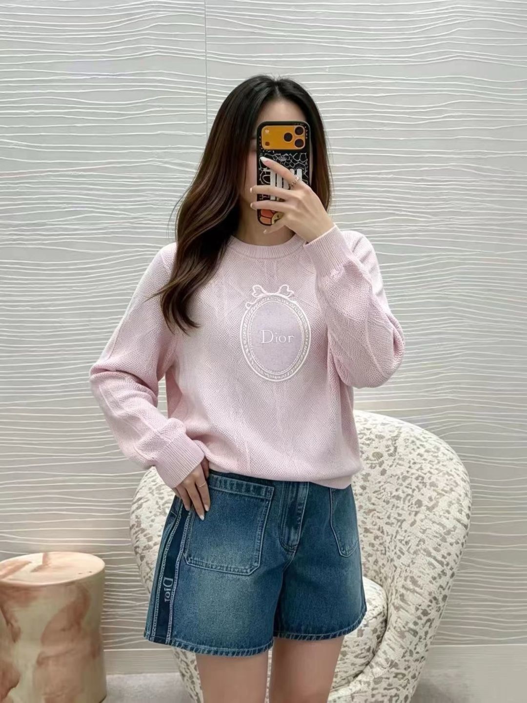 디올 다이아몬드패턴 메달리옹 스웨터 - 이미지 18