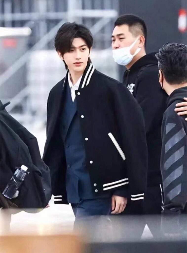 생로랑 울 테디 바시티 자켓