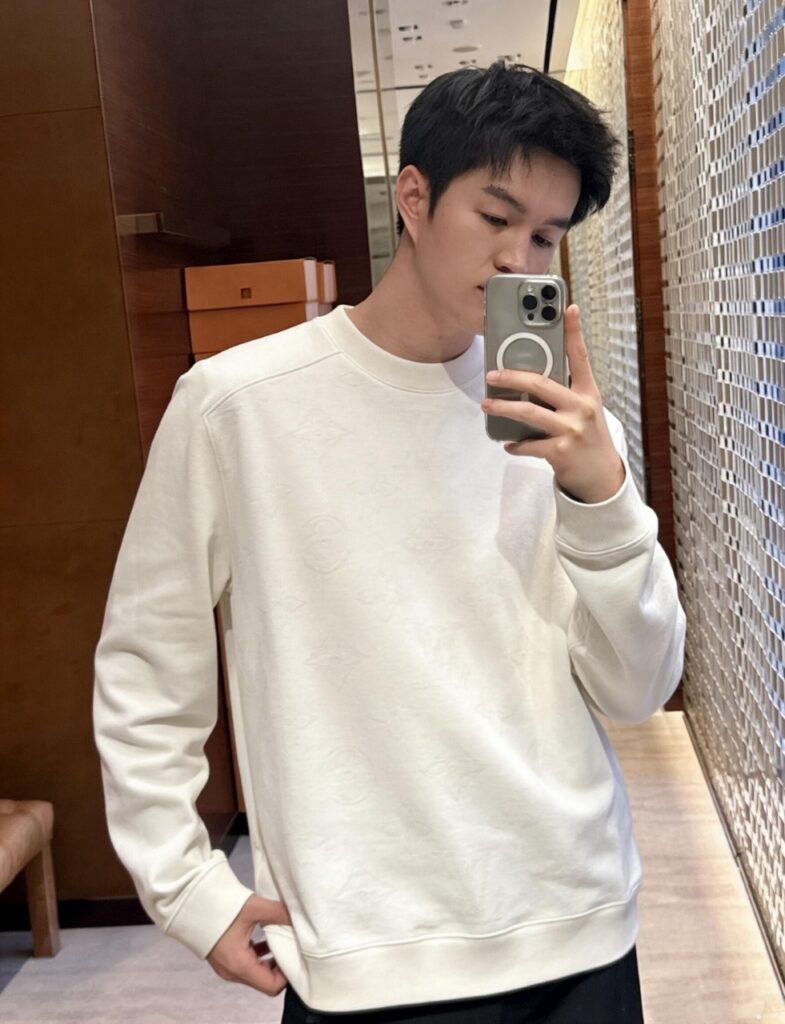 루이비통 로고 플레이 롱 맨투맨