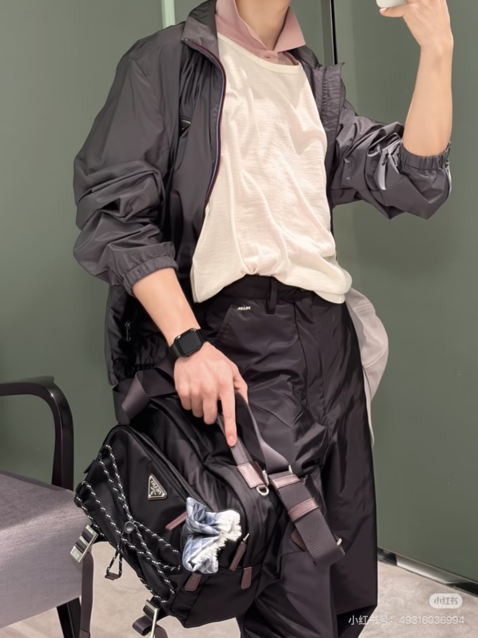프라다 포인트 컬러 지퍼 디테일 자켓