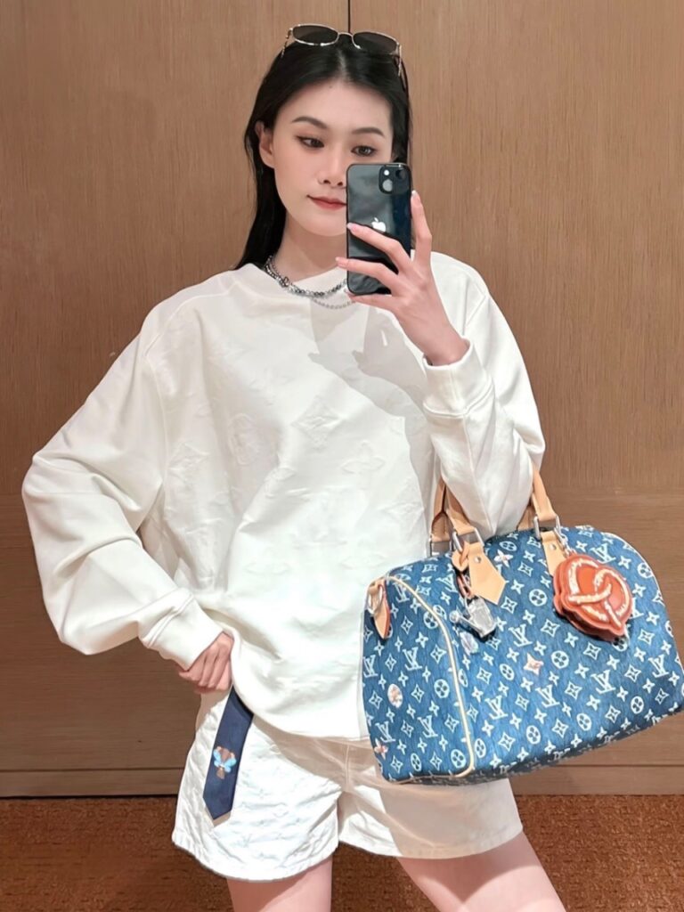 루이비통 모노그램 스웨트 셔츠