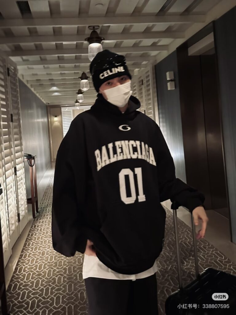 발렌시아가 Basketball 시리즈 루즈핏 후디
