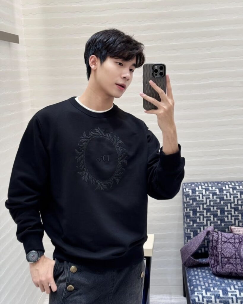 디올 26FW 크루넥 티셔츠