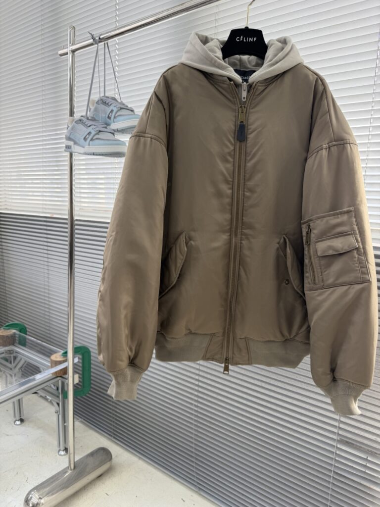 발렌시아가 이중 레이어 파일럿 자켓